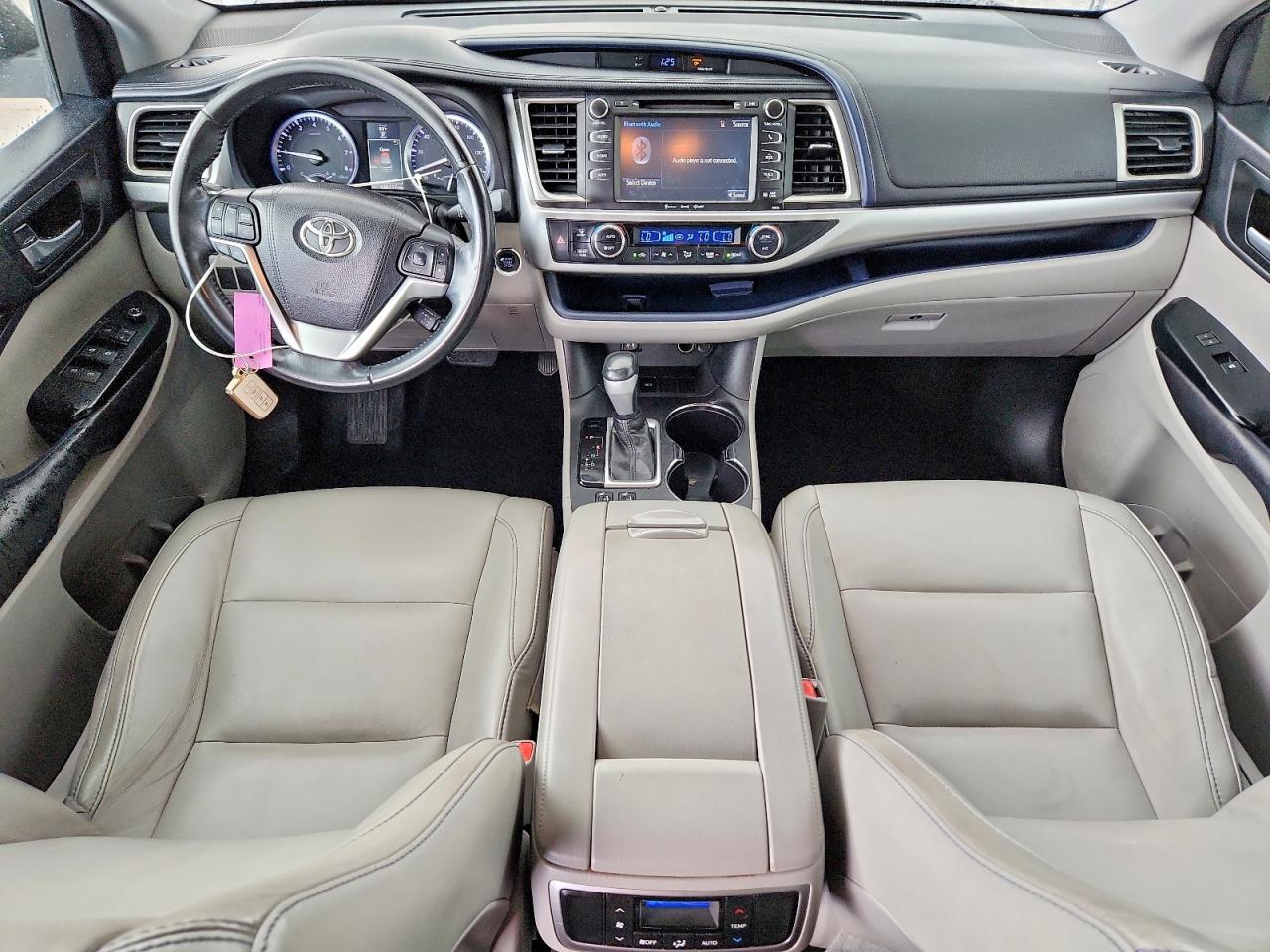 2016 TOYOTA HIGHLANDER