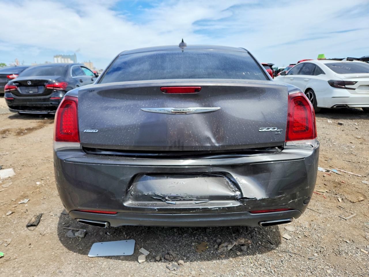 2016 CHRYSLER 300