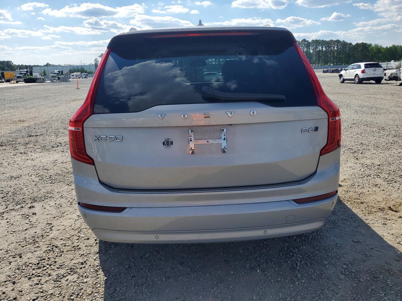 2023 VOLVO XC90