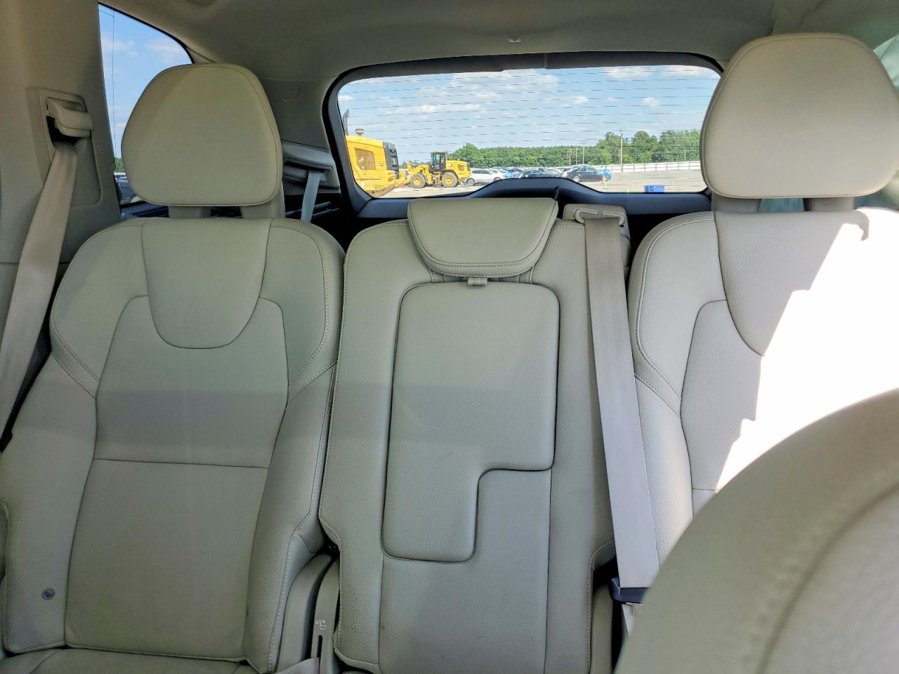 2023 VOLVO XC90