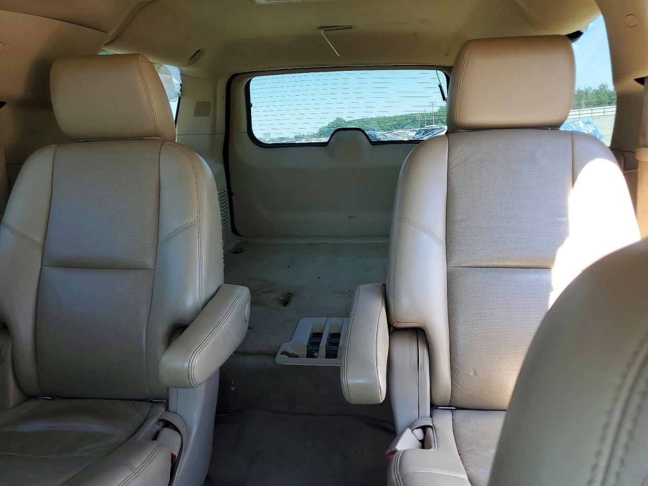 2014 CHEVROLET SUBURBAN