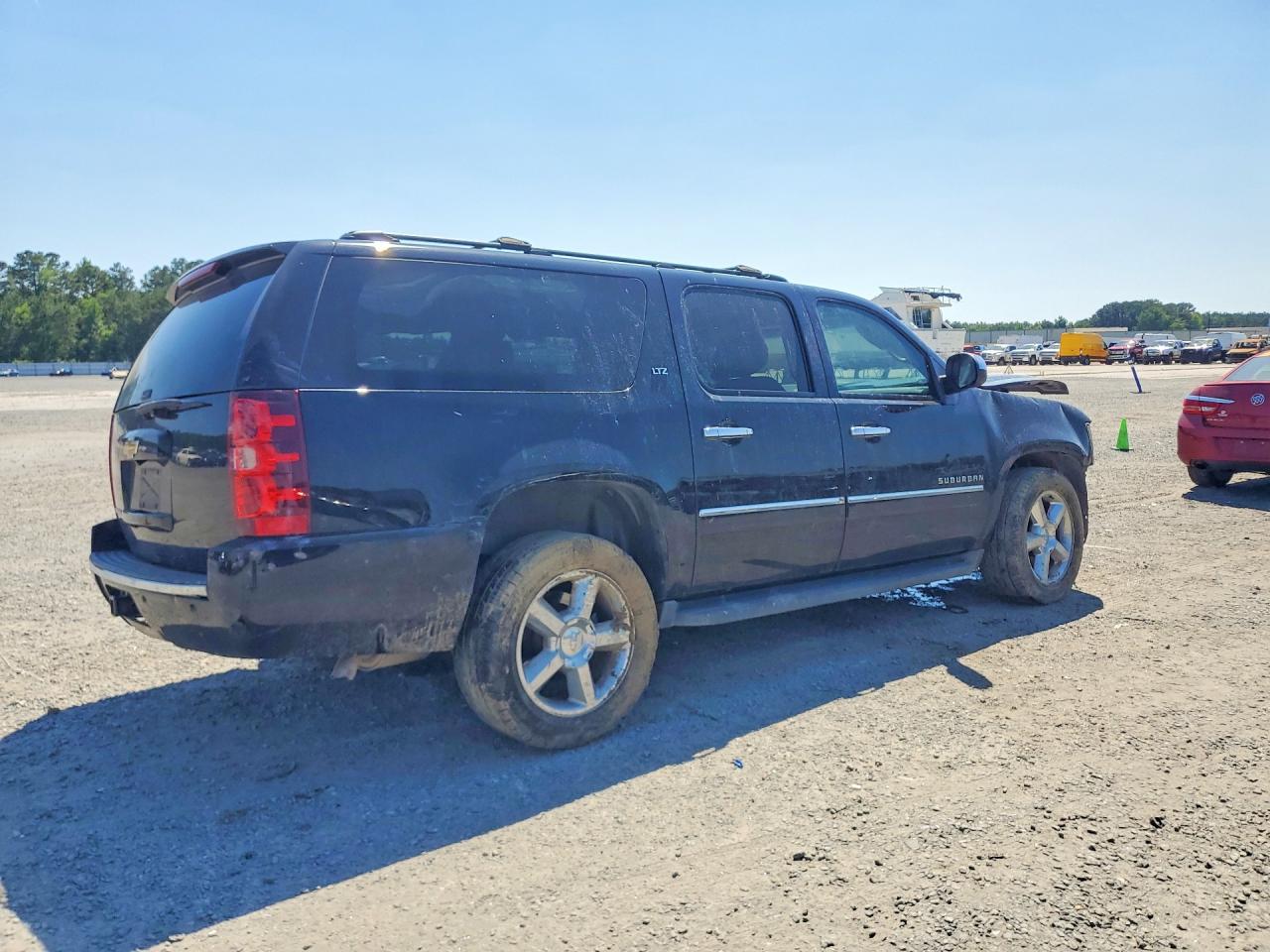 2014 CHEVROLET SUBURBAN