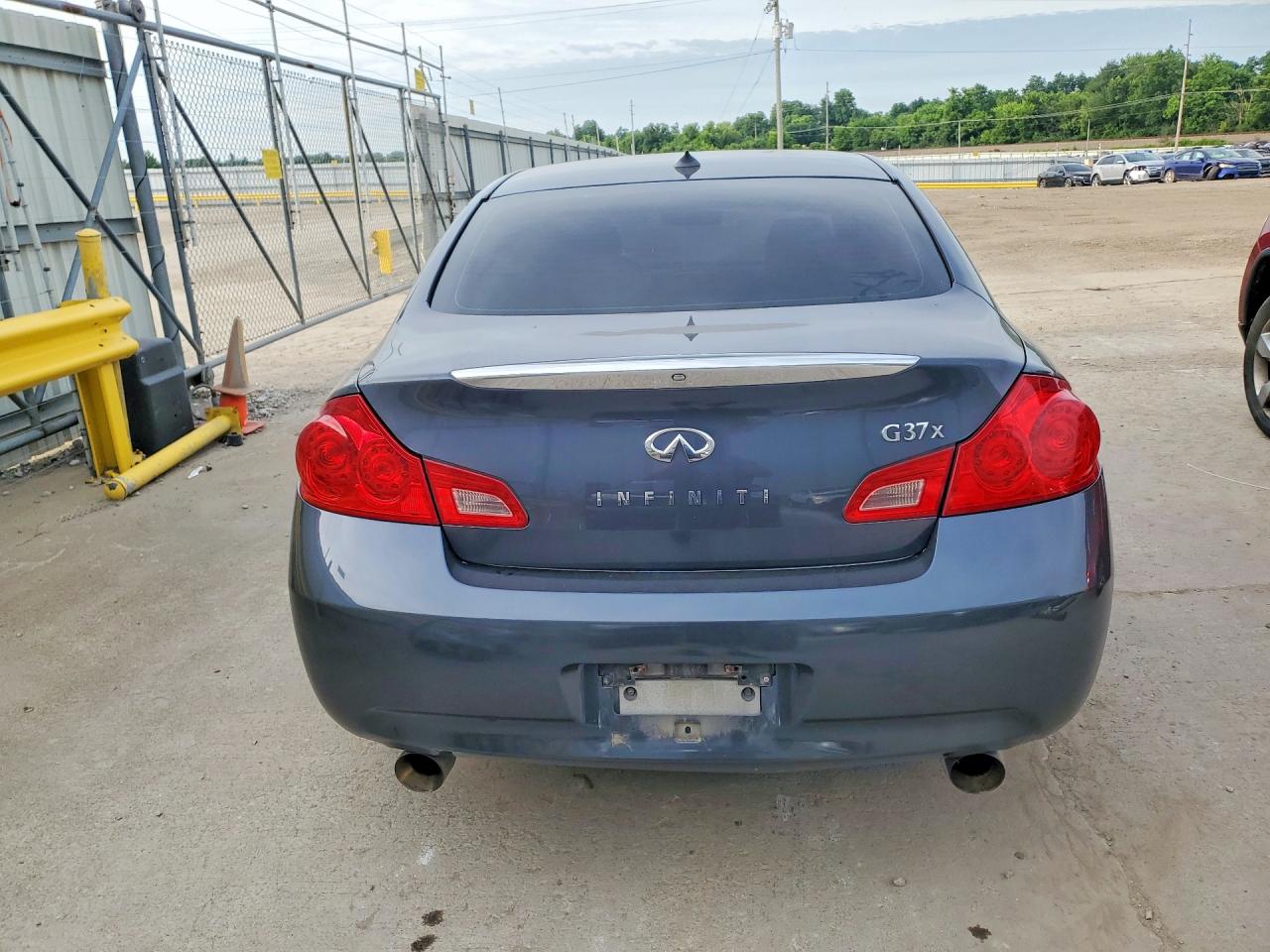 2009 INFINITI G37