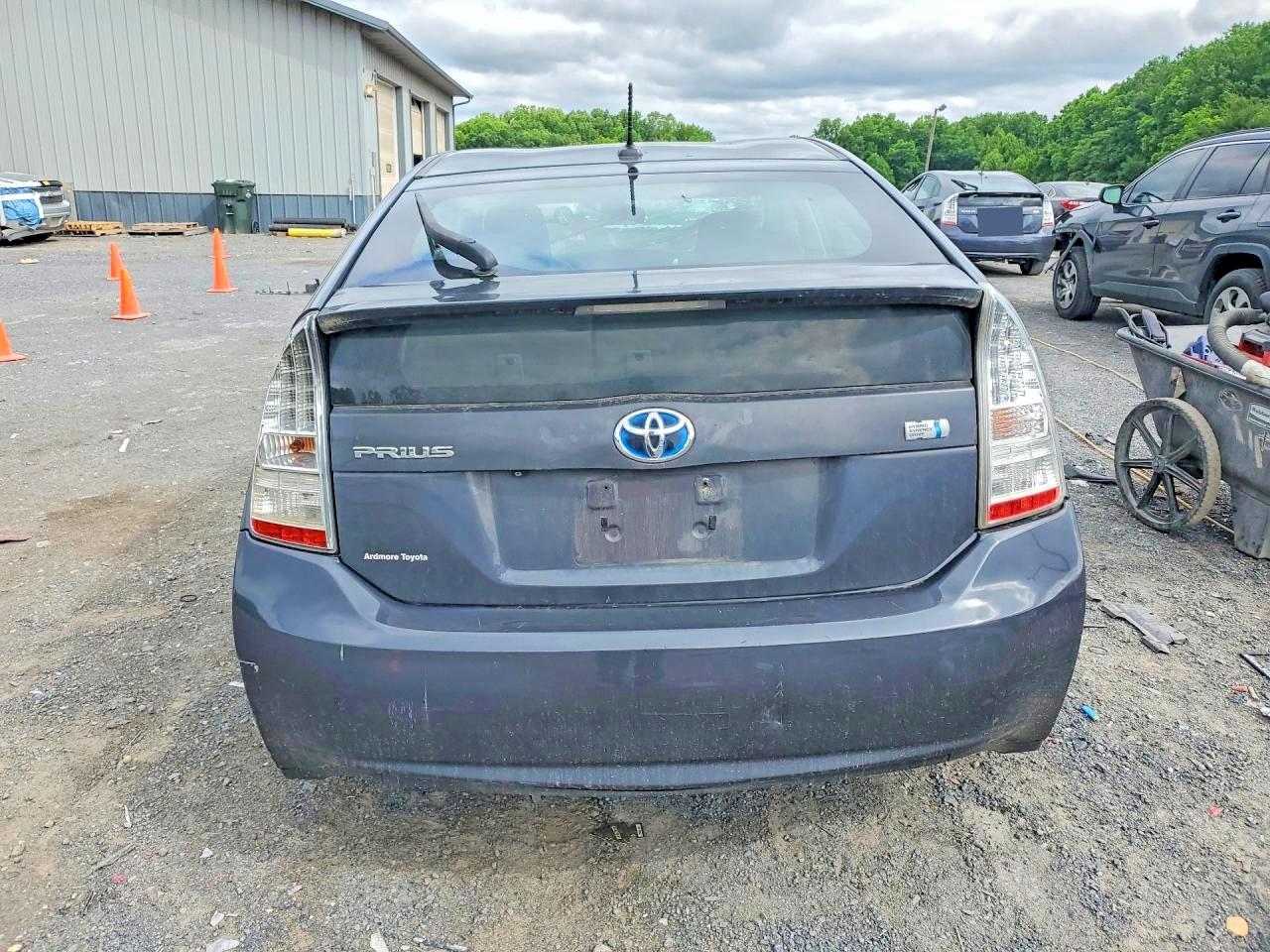 2010 TOYOTA PRIUS