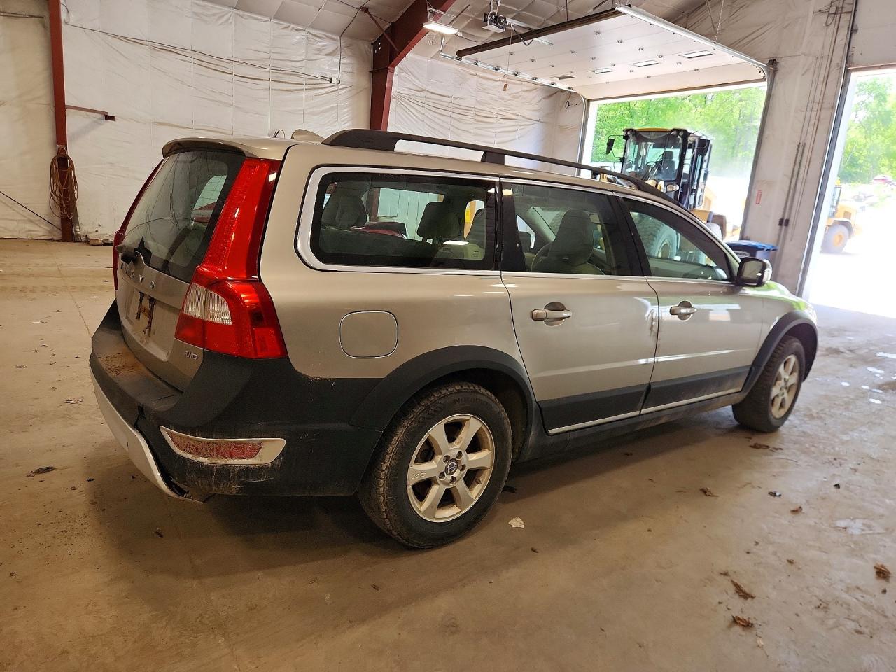 2011 VOLVO XC70