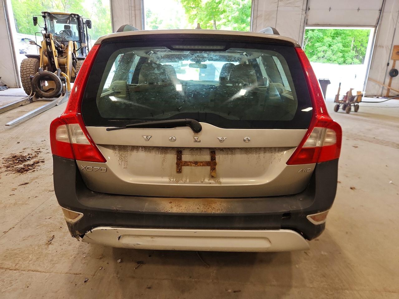 2011 VOLVO XC70