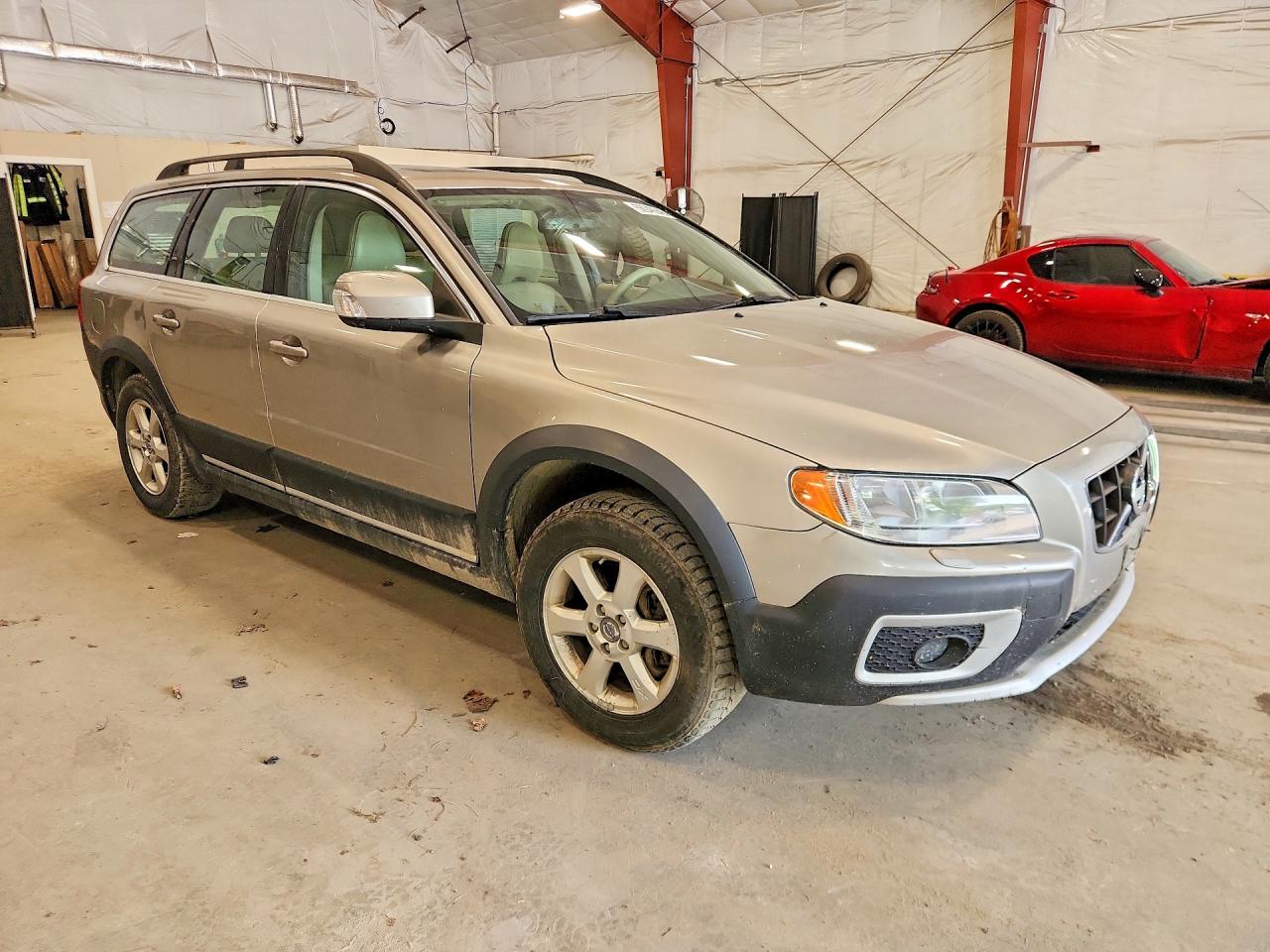 2011 VOLVO XC70