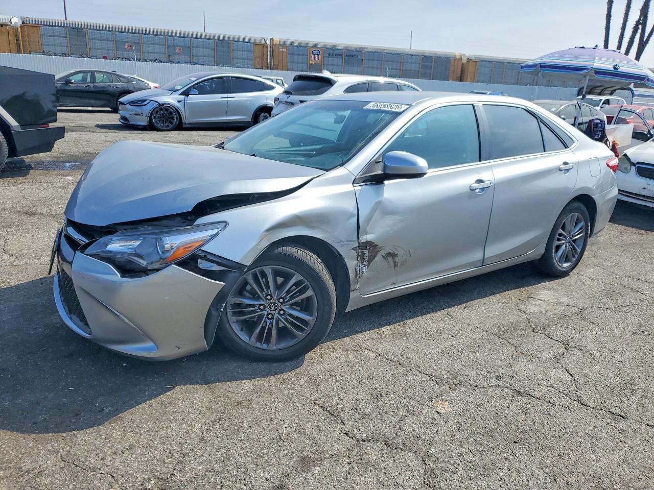 2016 TOYOTA CAMRY