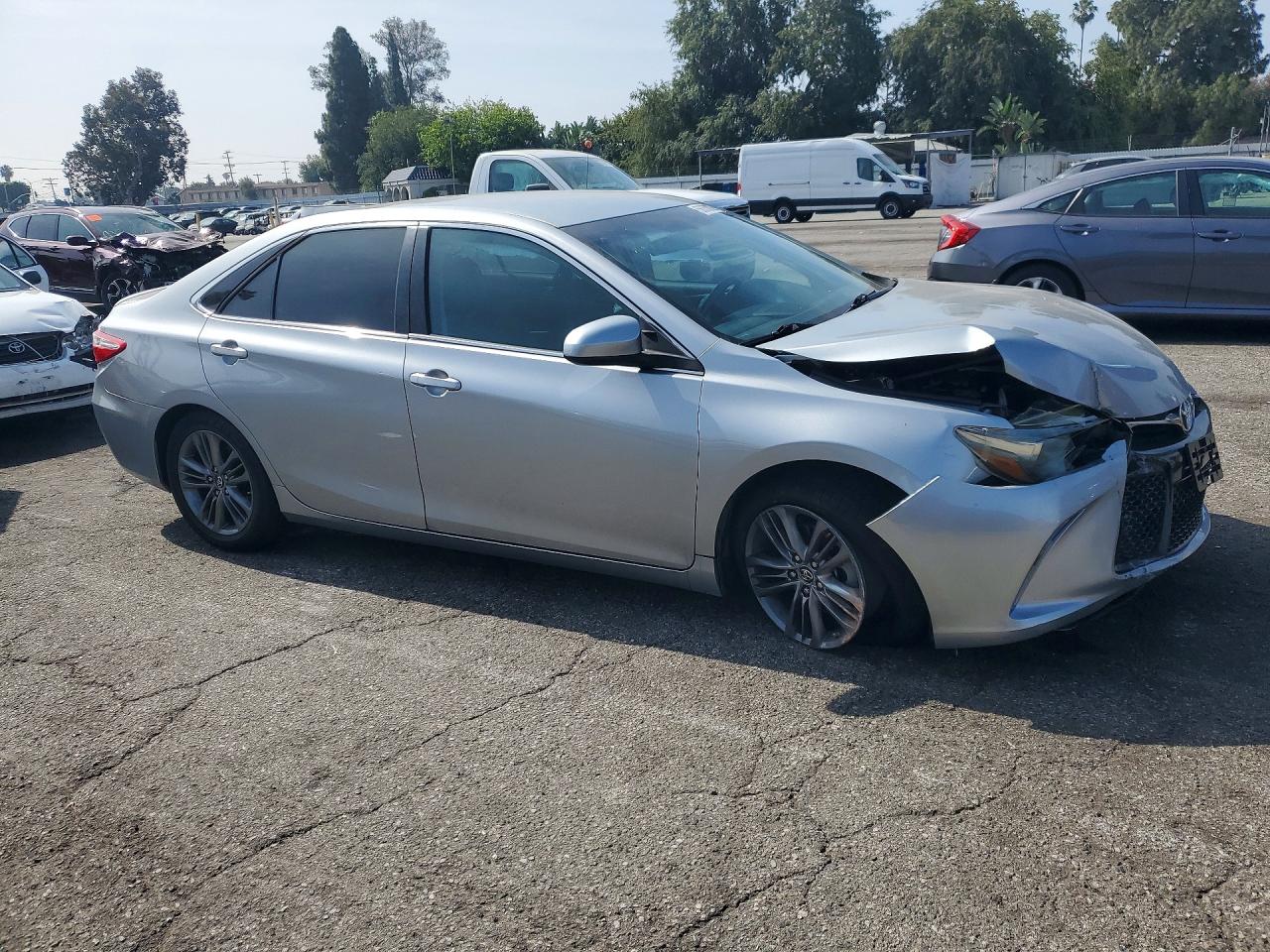 2016 TOYOTA CAMRY
