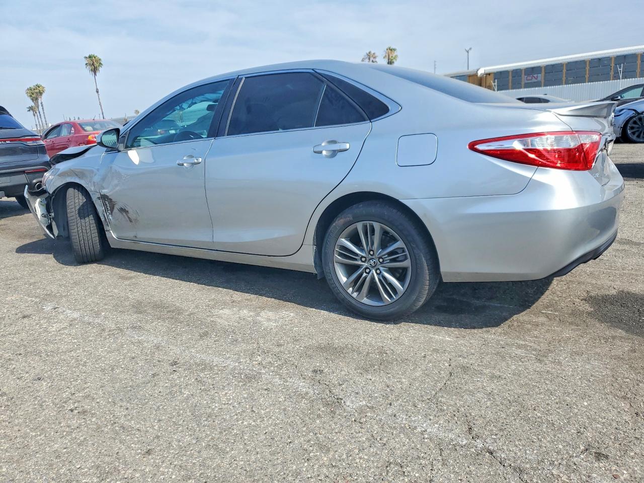 2016 TOYOTA CAMRY