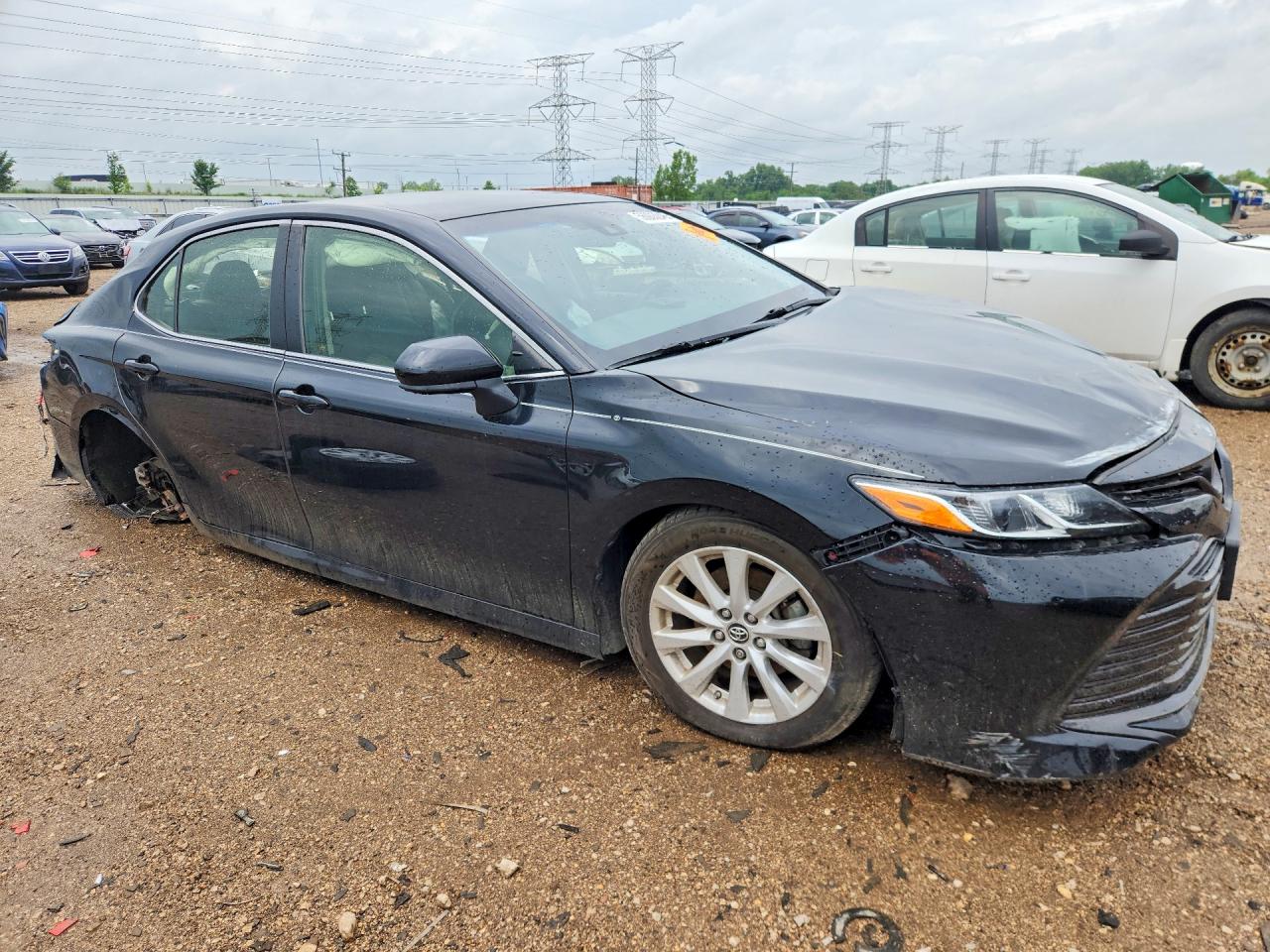 2018 TOYOTA CAMRY