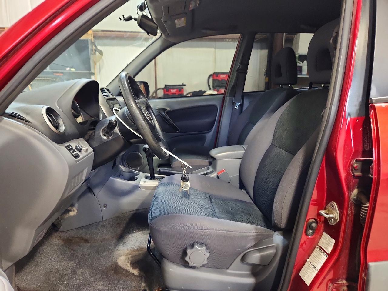 2001 TOYOTA RAV4