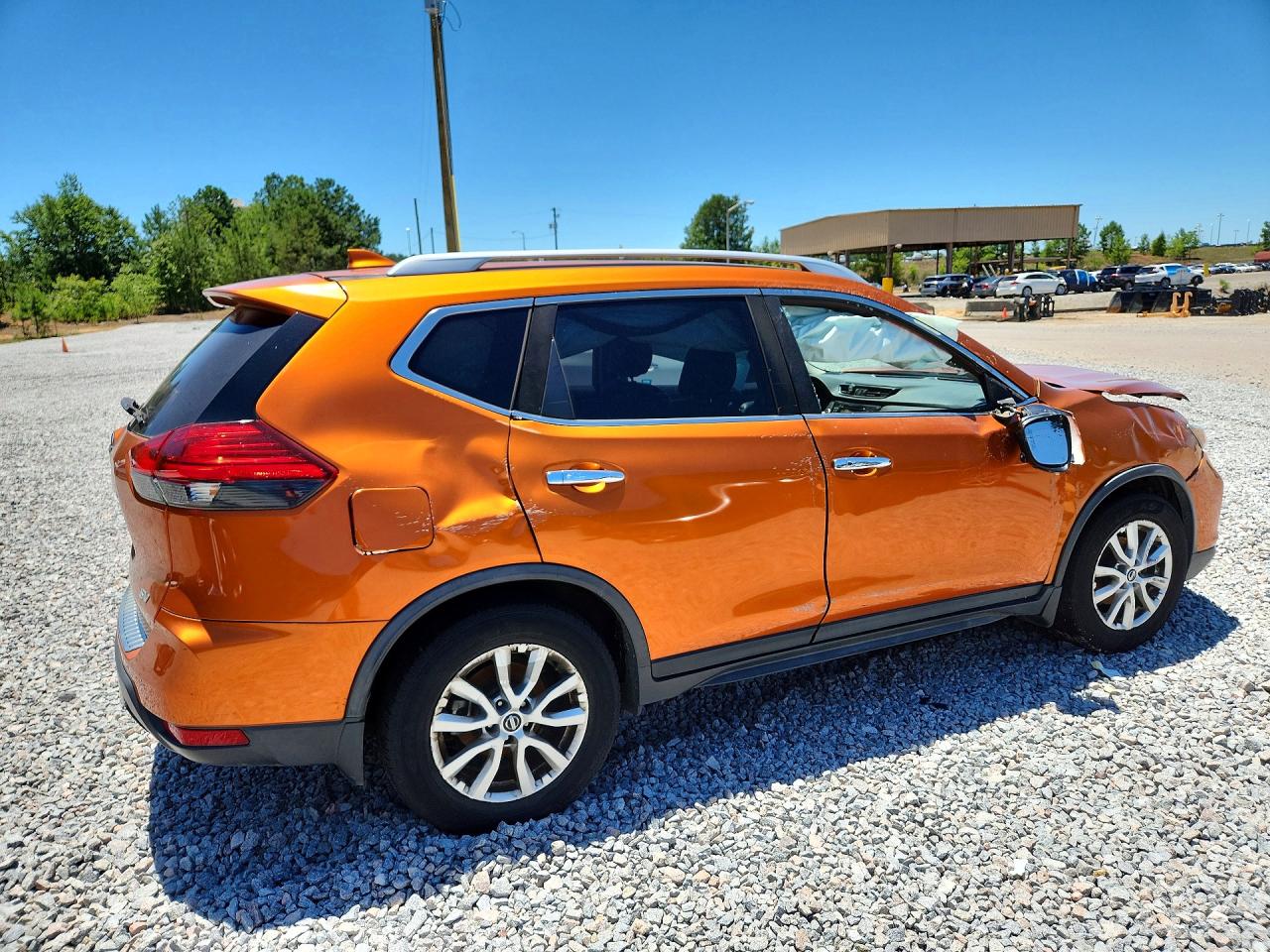 2017 NISSAN ROGUE