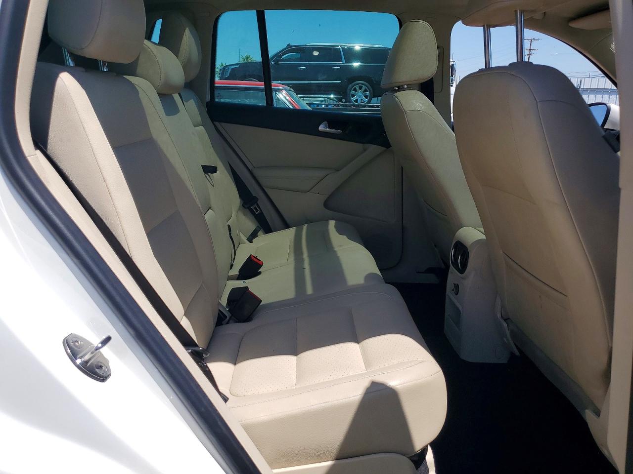 2012 VOLKSWAGEN TIGUAN