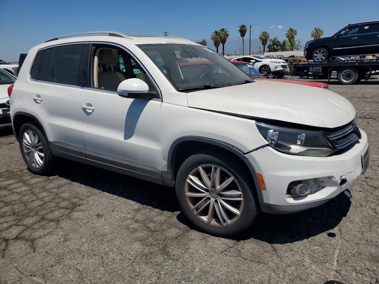2012 VOLKSWAGEN TIGUAN