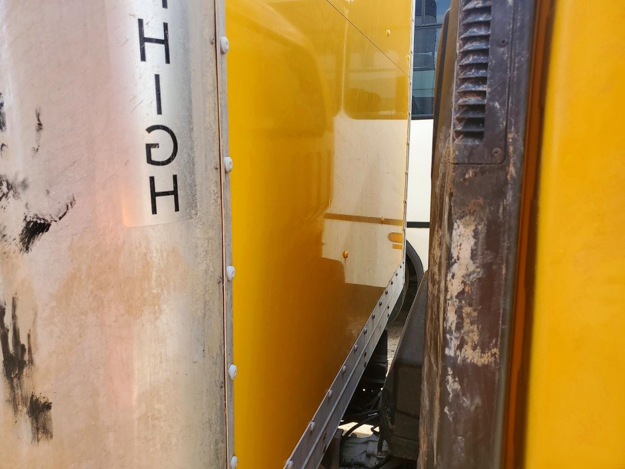 2023 ISUZU NPR