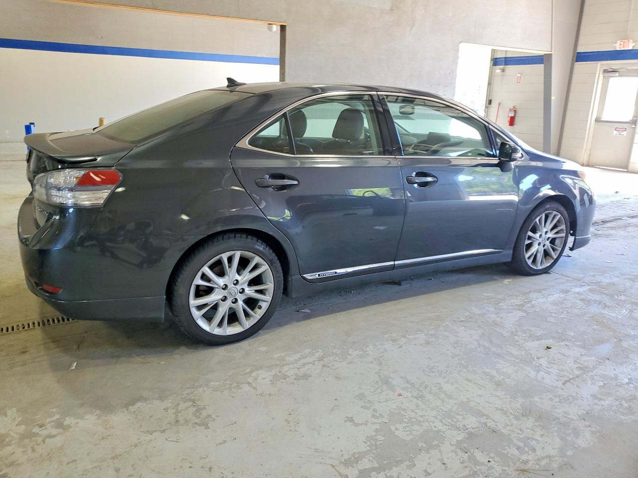 2010 LEXUS HS