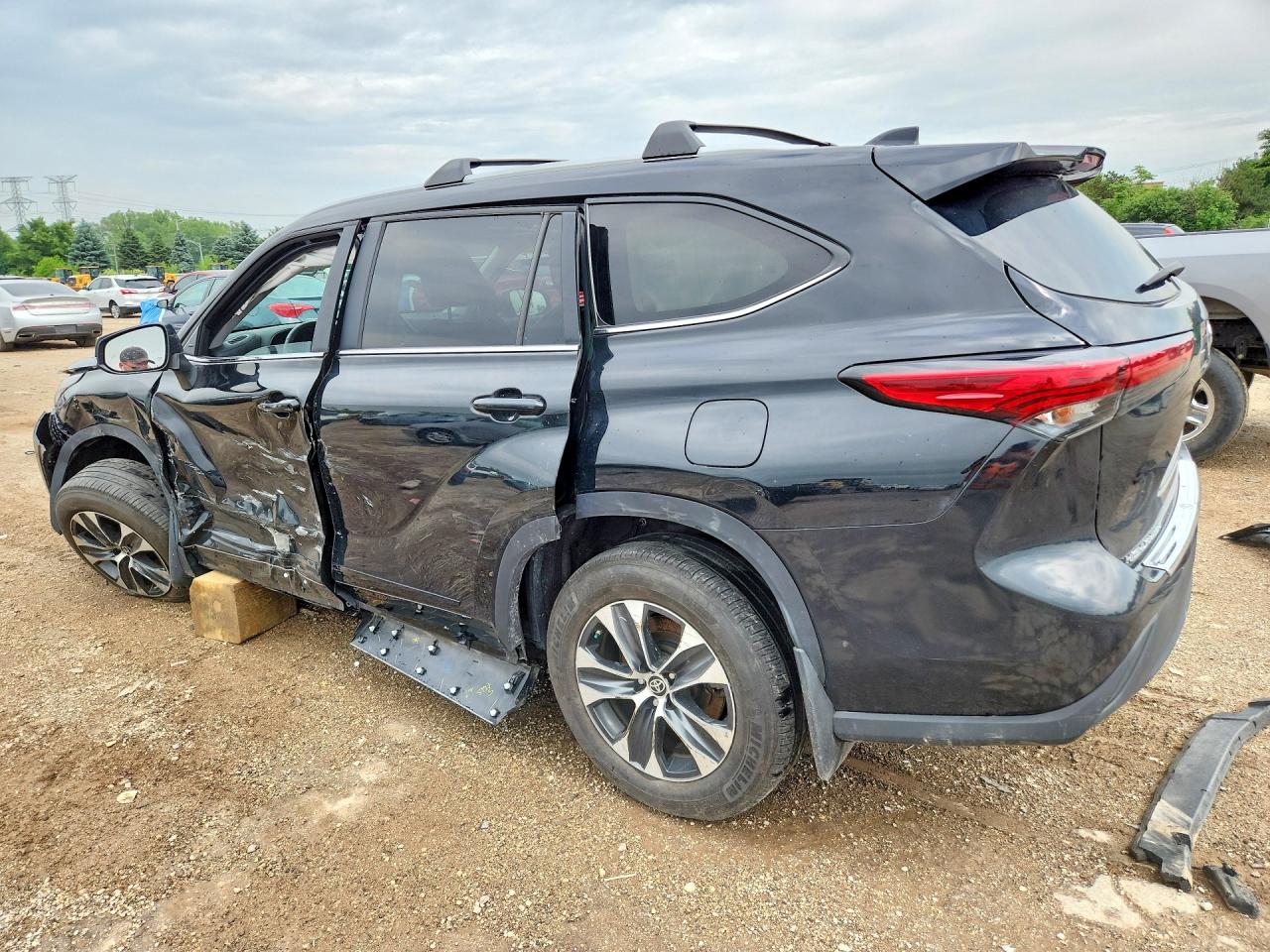 2023 TOYOTA HIGHLANDER