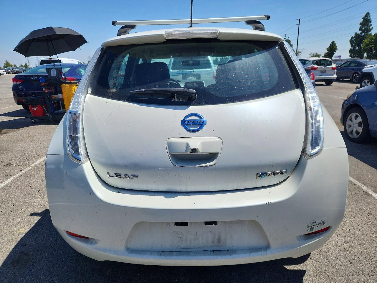 2016 NISSAN LEAF