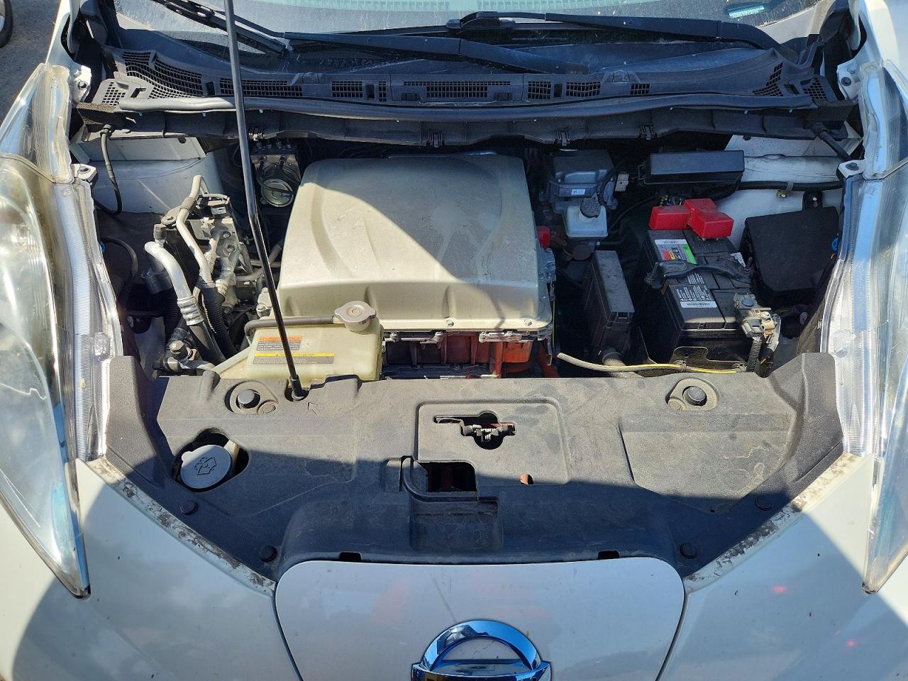 2016 NISSAN LEAF