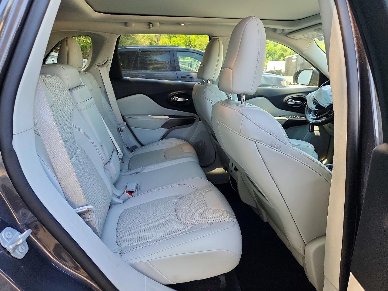 2019 JEEP CHEROKEE
