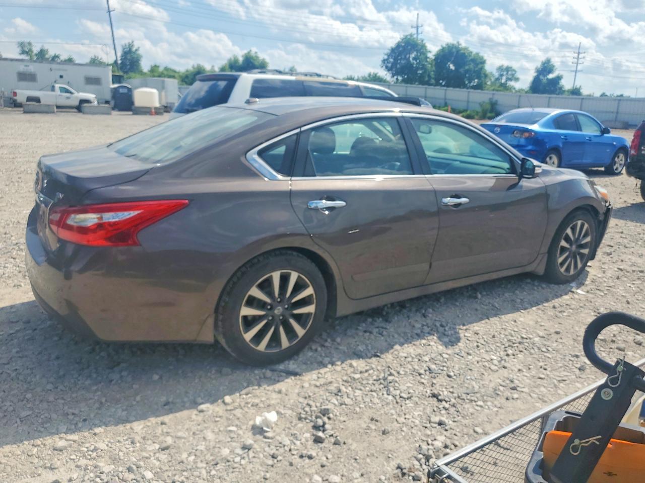 2017 NISSAN ALTIMA