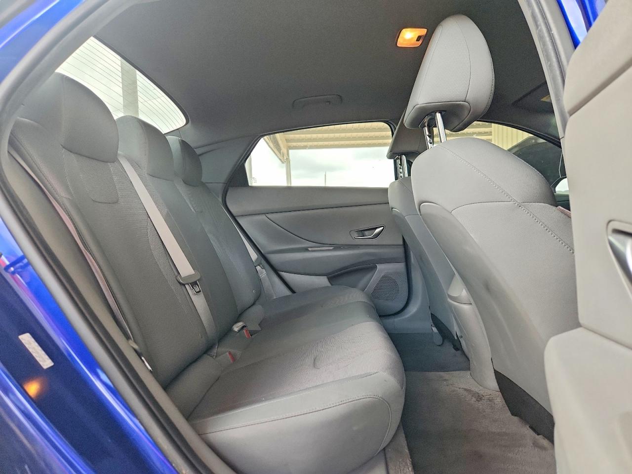 2022 HYUNDAI ELANTRA