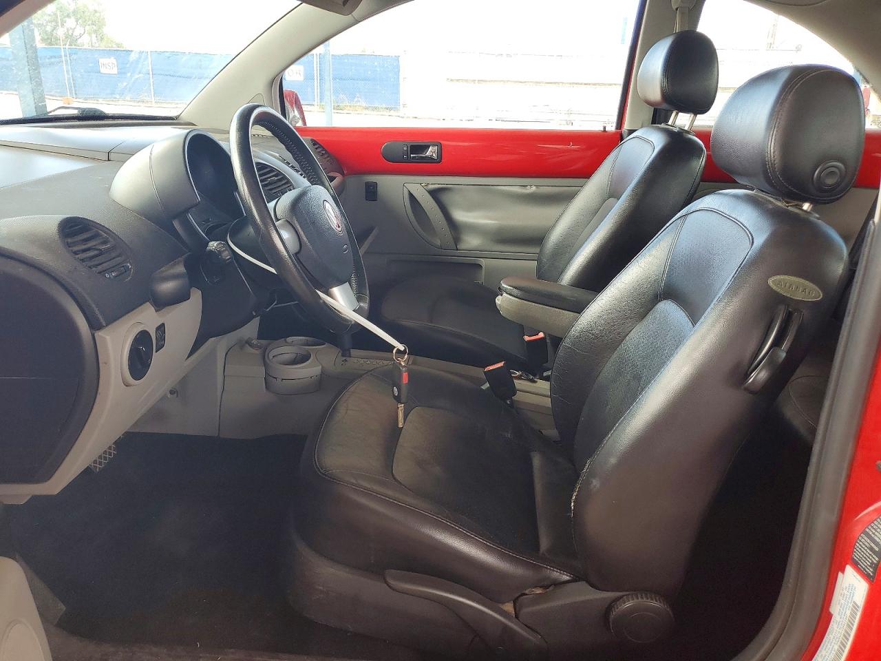 2003 VOLKSWAGEN BEETLE