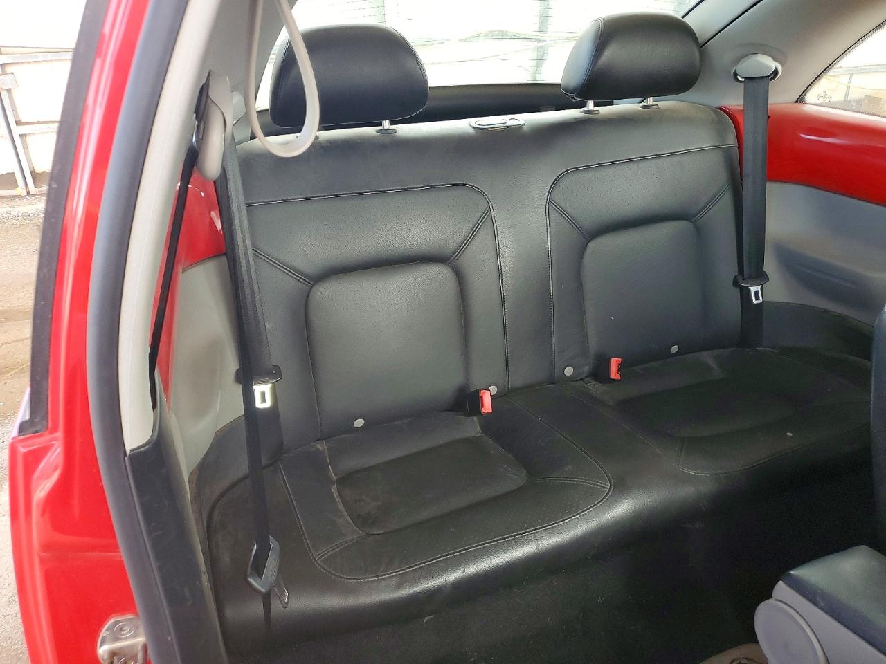 2003 VOLKSWAGEN BEETLE