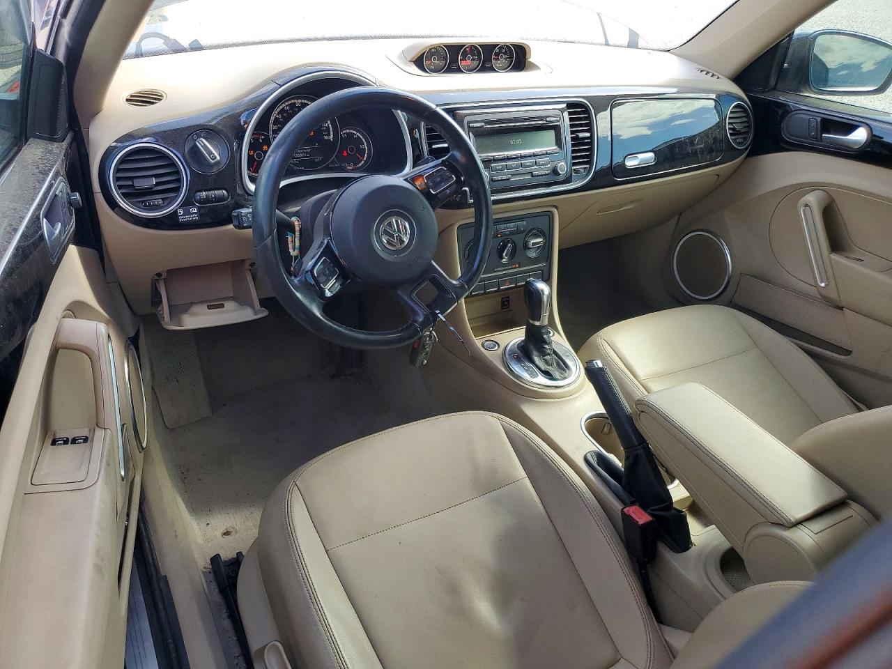 2013 VOLKSWAGEN BEETLE