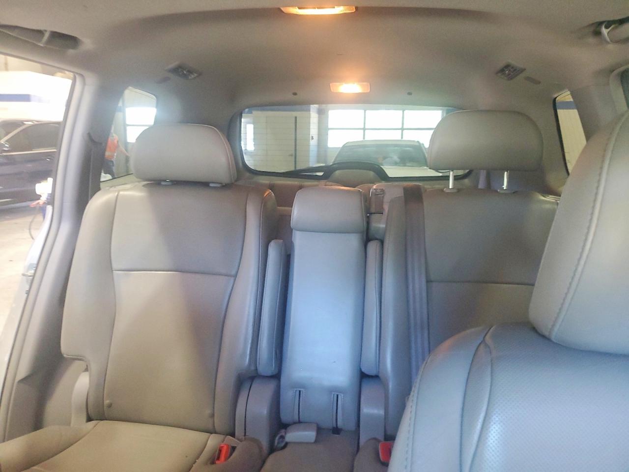 2013 TOYOTA HIGHLANDER