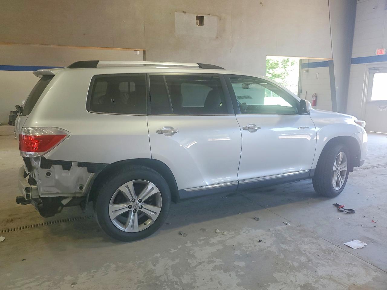 2013 TOYOTA HIGHLANDER