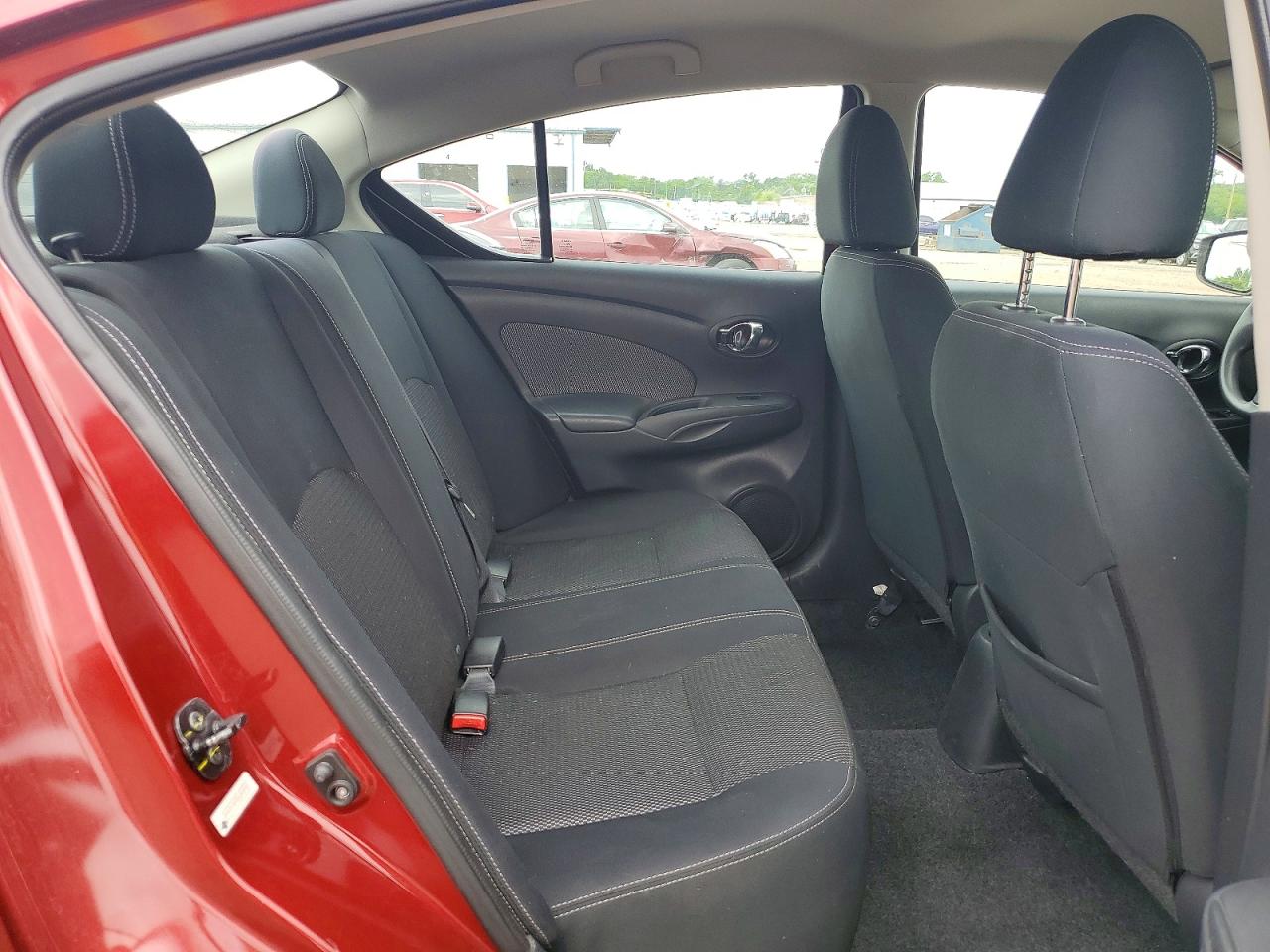 2016 NISSAN VERSA