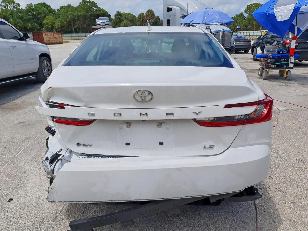 2025 TOYOTA CAMRY