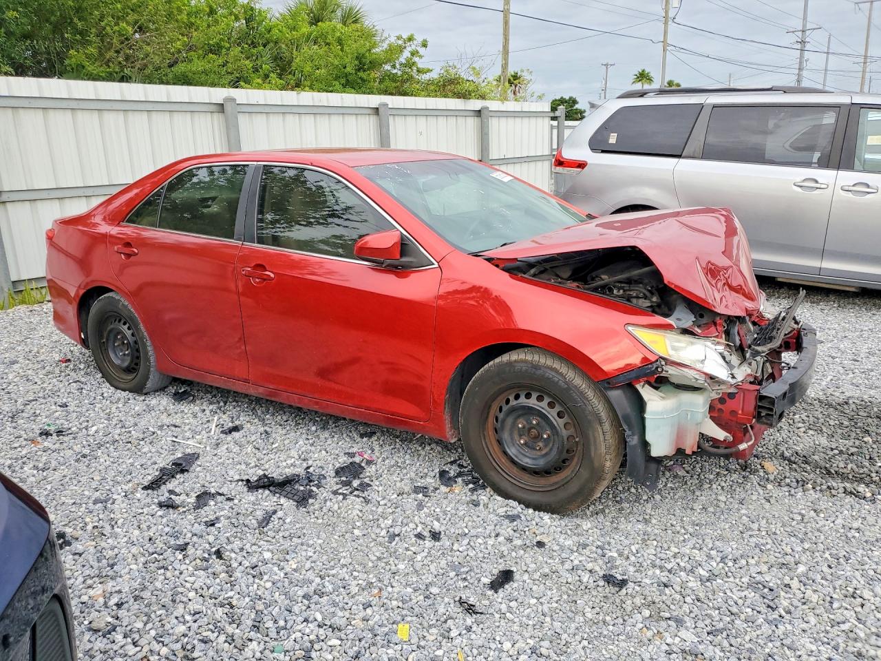 2014 TOYOTA CAMRY