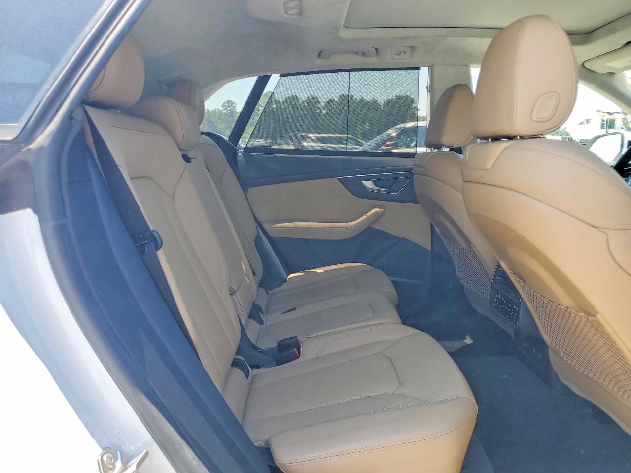 2021 AUDI Q8