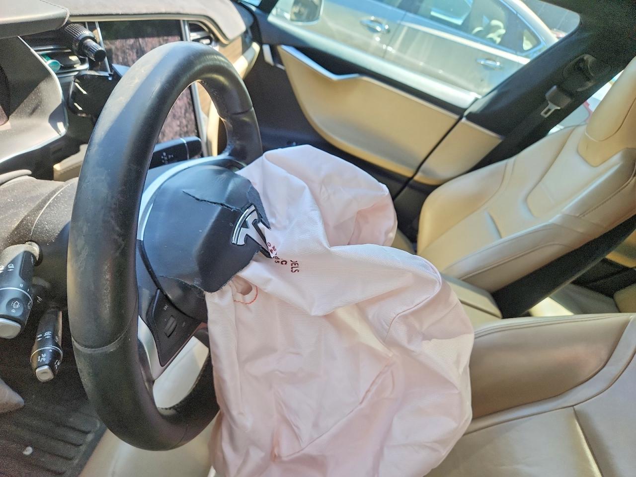 2015 TESLA MODEL S