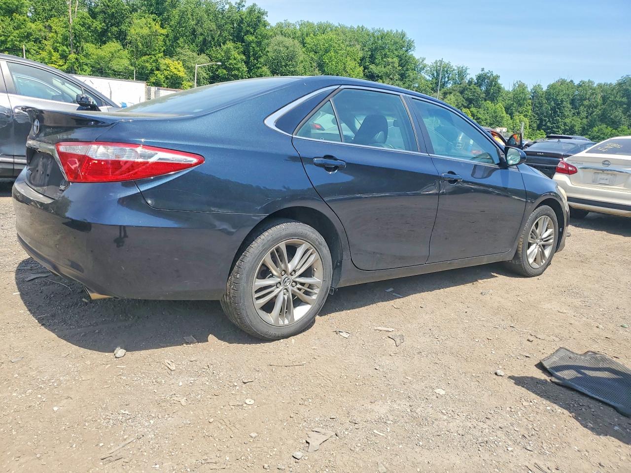 2016 TOYOTA CAMRY
