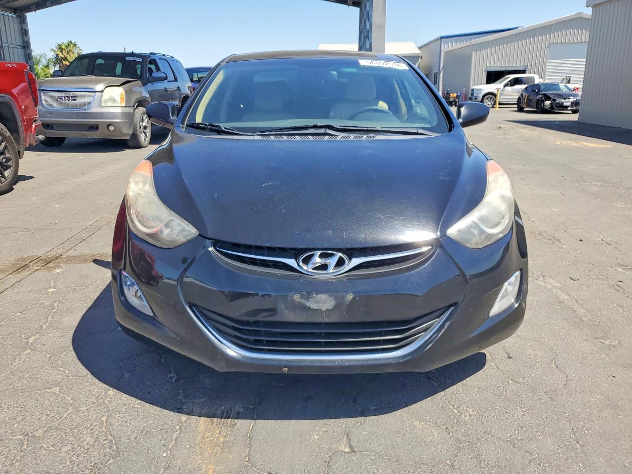 2012 HYUNDAI ELANTRA