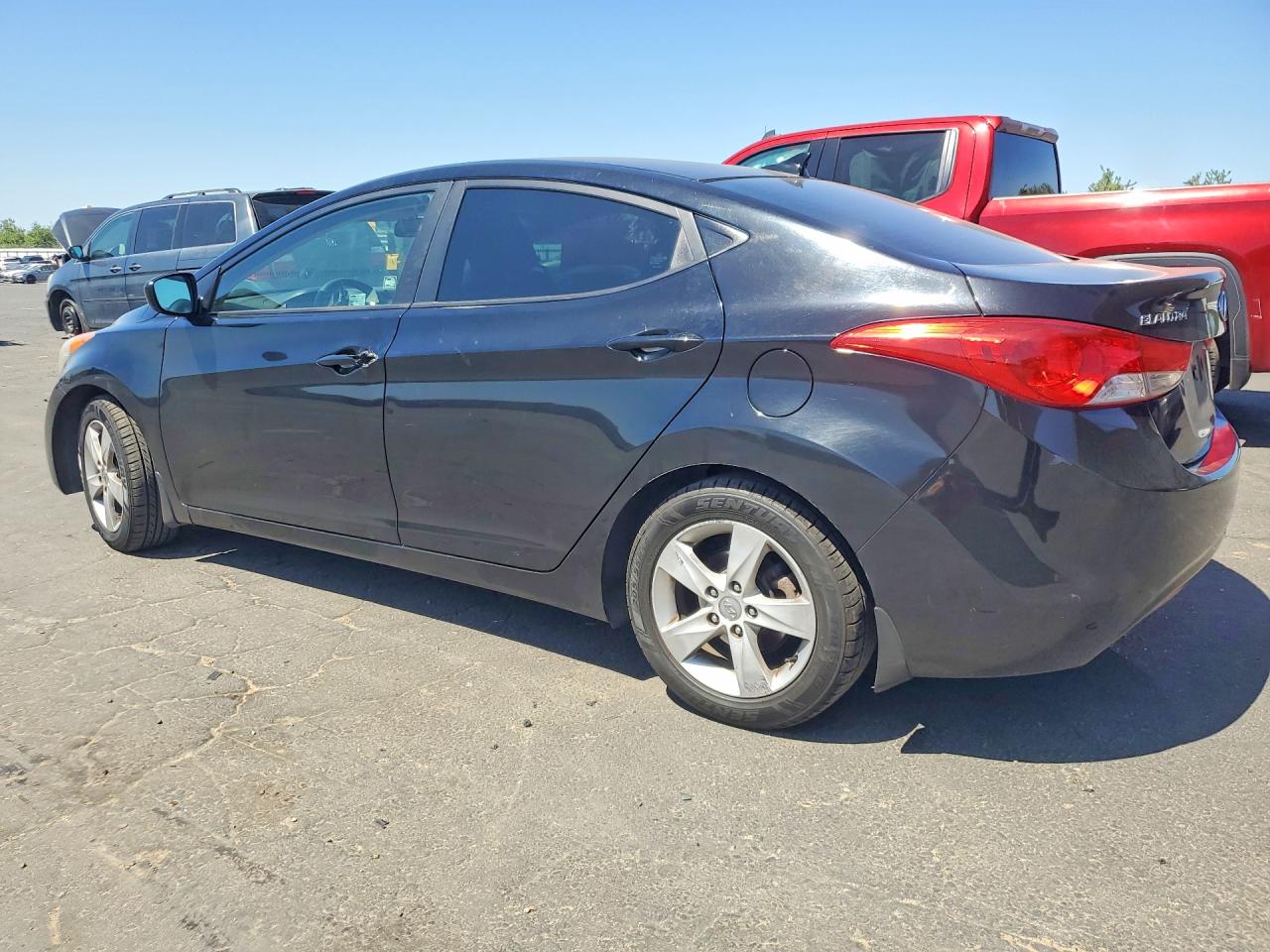 2012 HYUNDAI ELANTRA