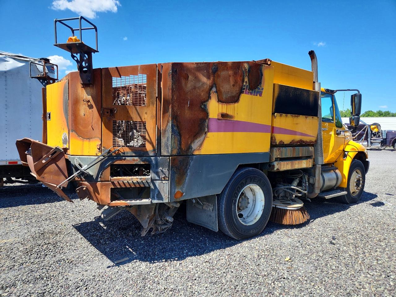 2014 INTL 4000 SERIE