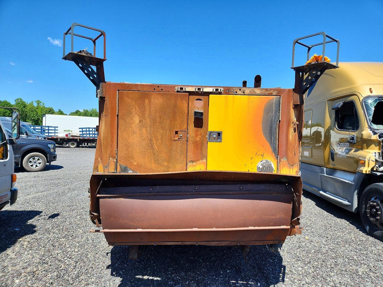 2014 INTL 4000 SERIE
