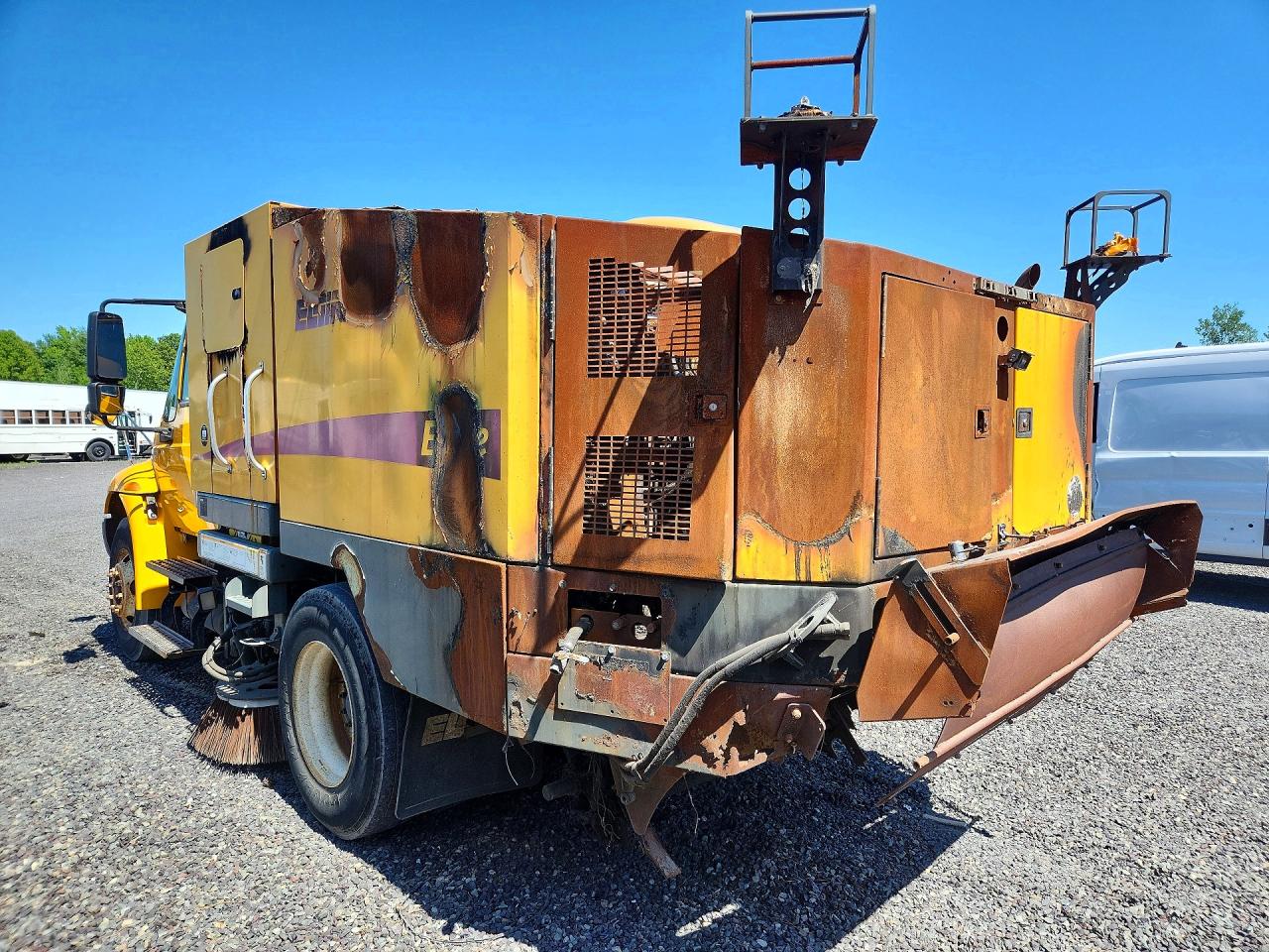 2014 INTL 4000 SERIE