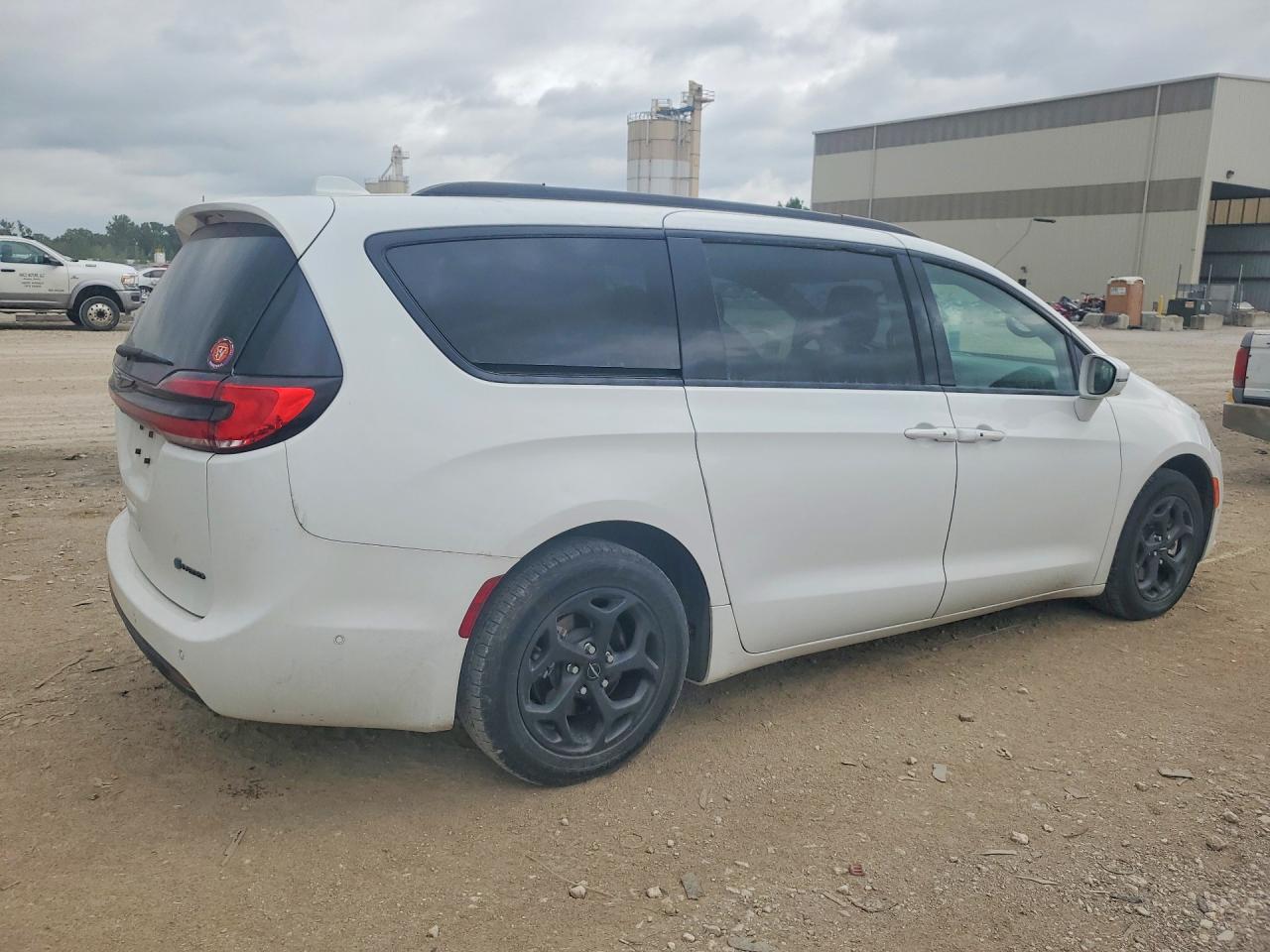 2021 CHRYSLER PACIFICA