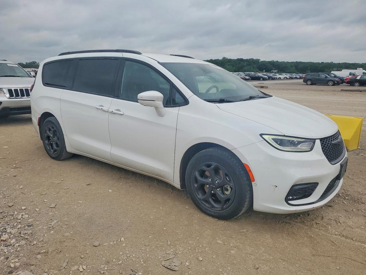 2021 CHRYSLER PACIFICA