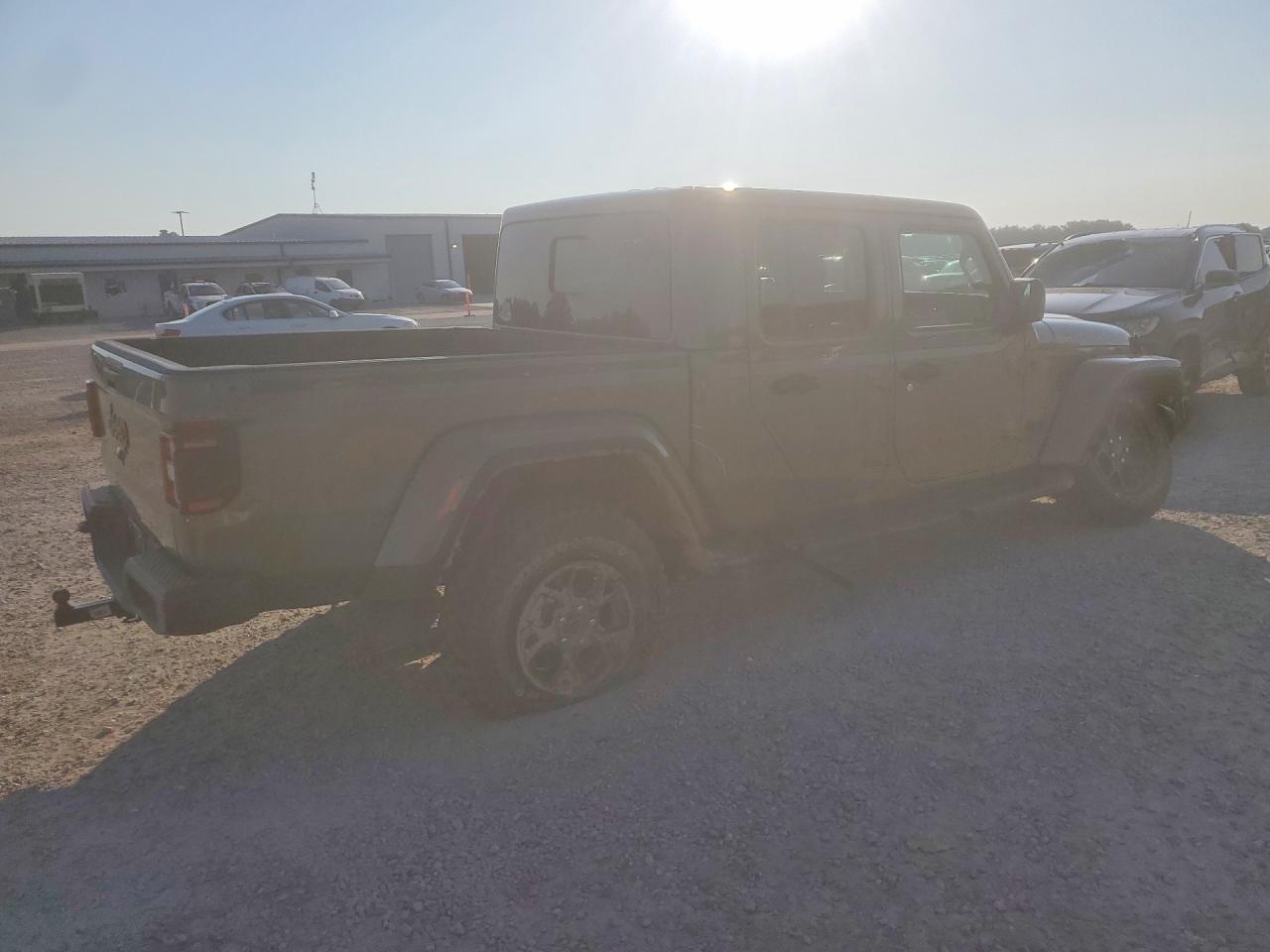 2025 JEEP GLADIATOR
