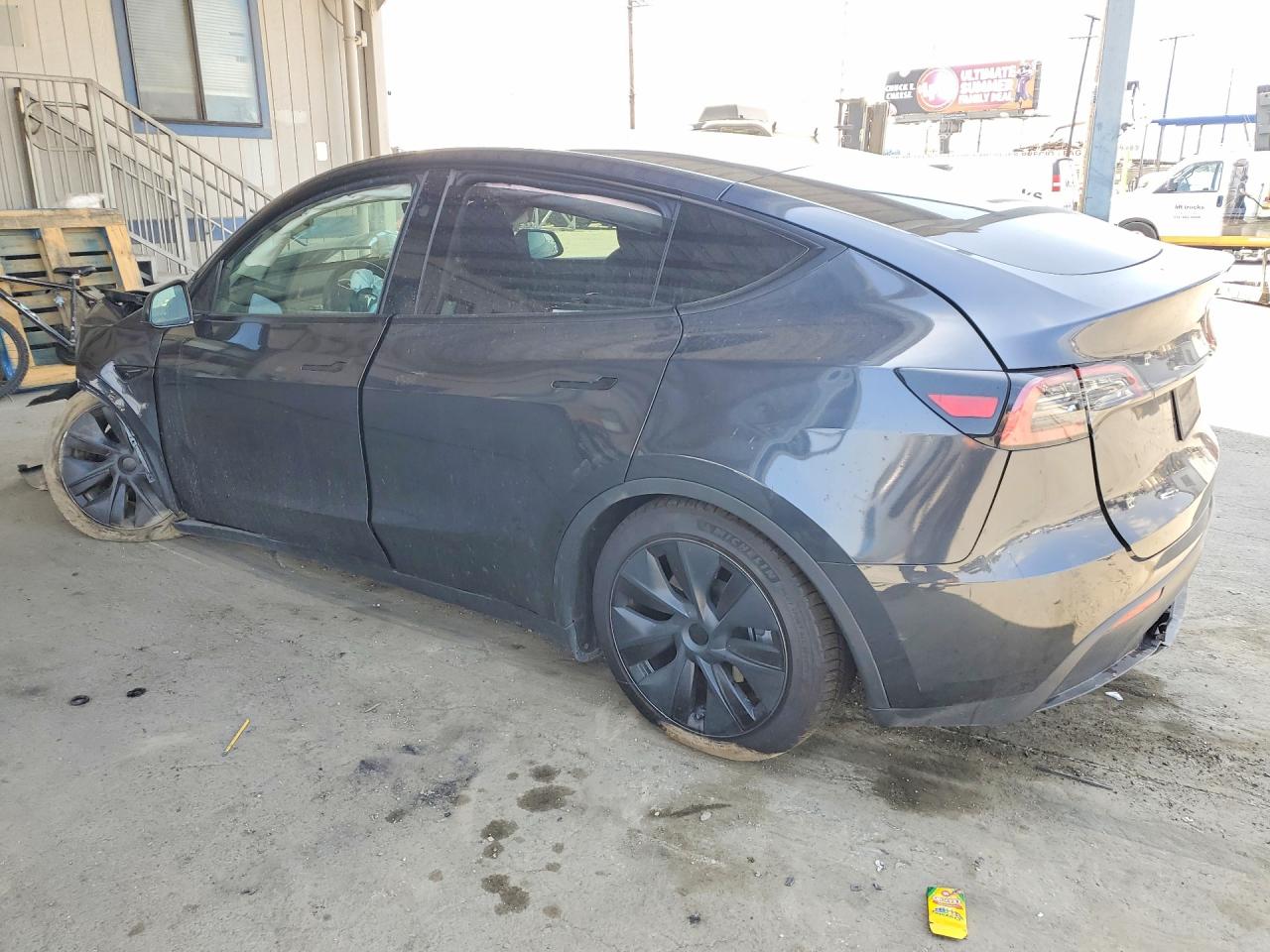 2024 TESLA MODEL Y