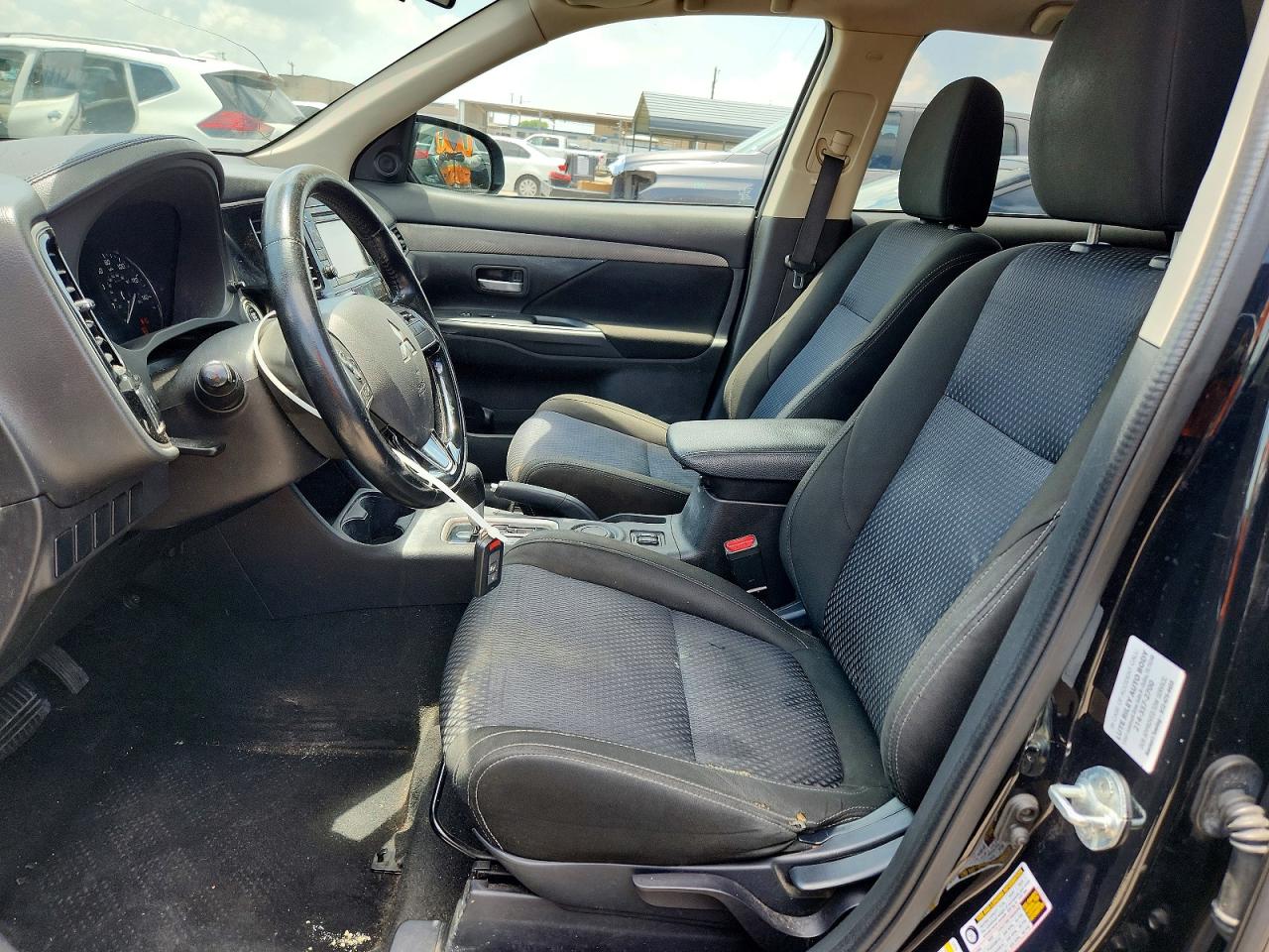 2016 MITSUBISHI OUTLANDER
