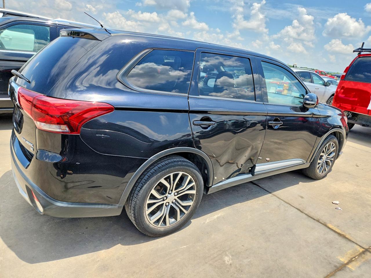 2016 MITSUBISHI OUTLANDER