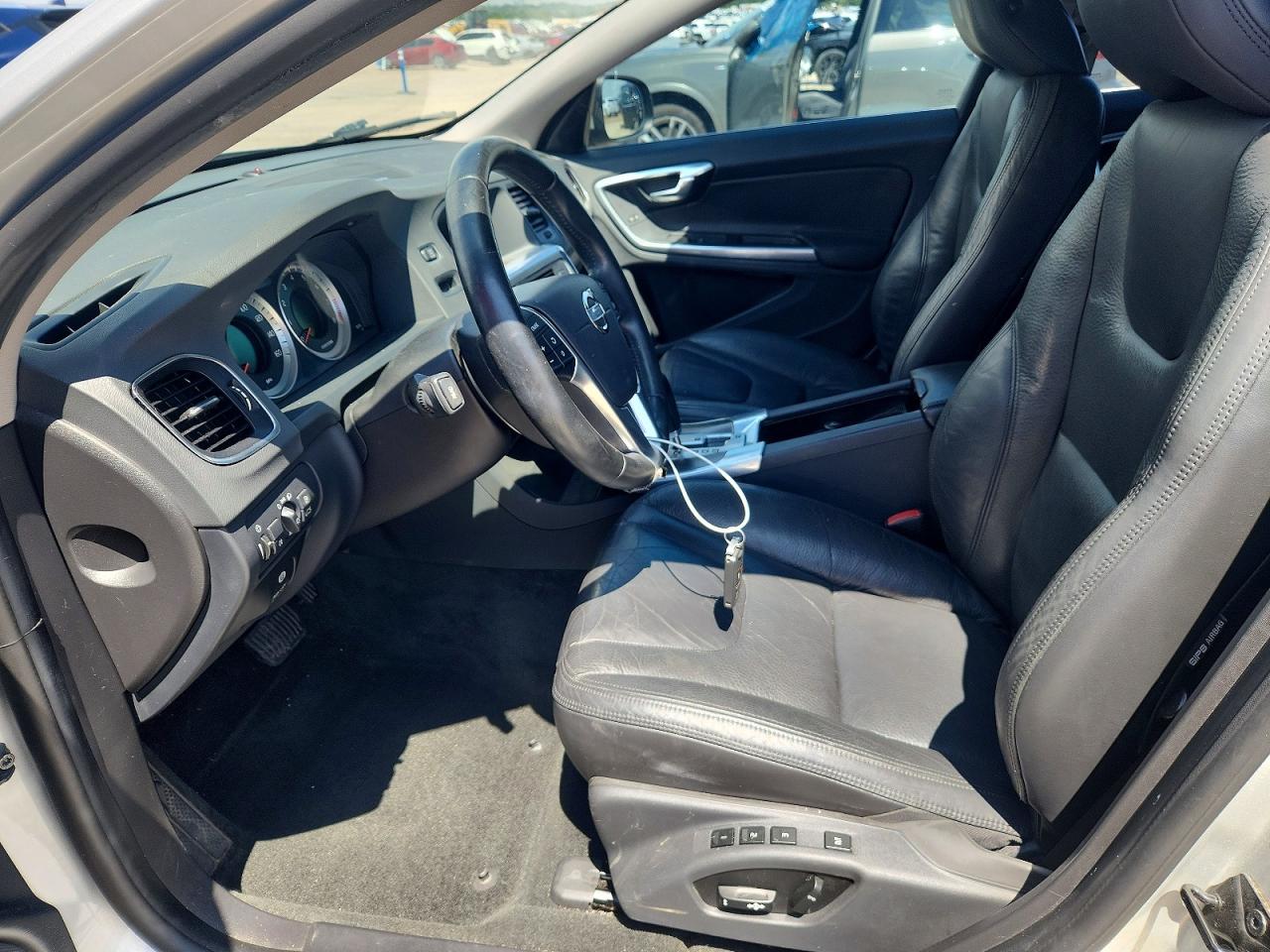 2012 VOLVO S60